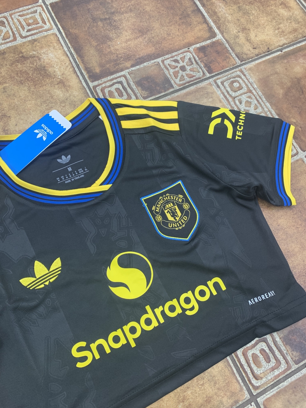adidas Originals Manchester United 2025/26 Women's Third Cropped Jersey Size M - Picture 2 of 6